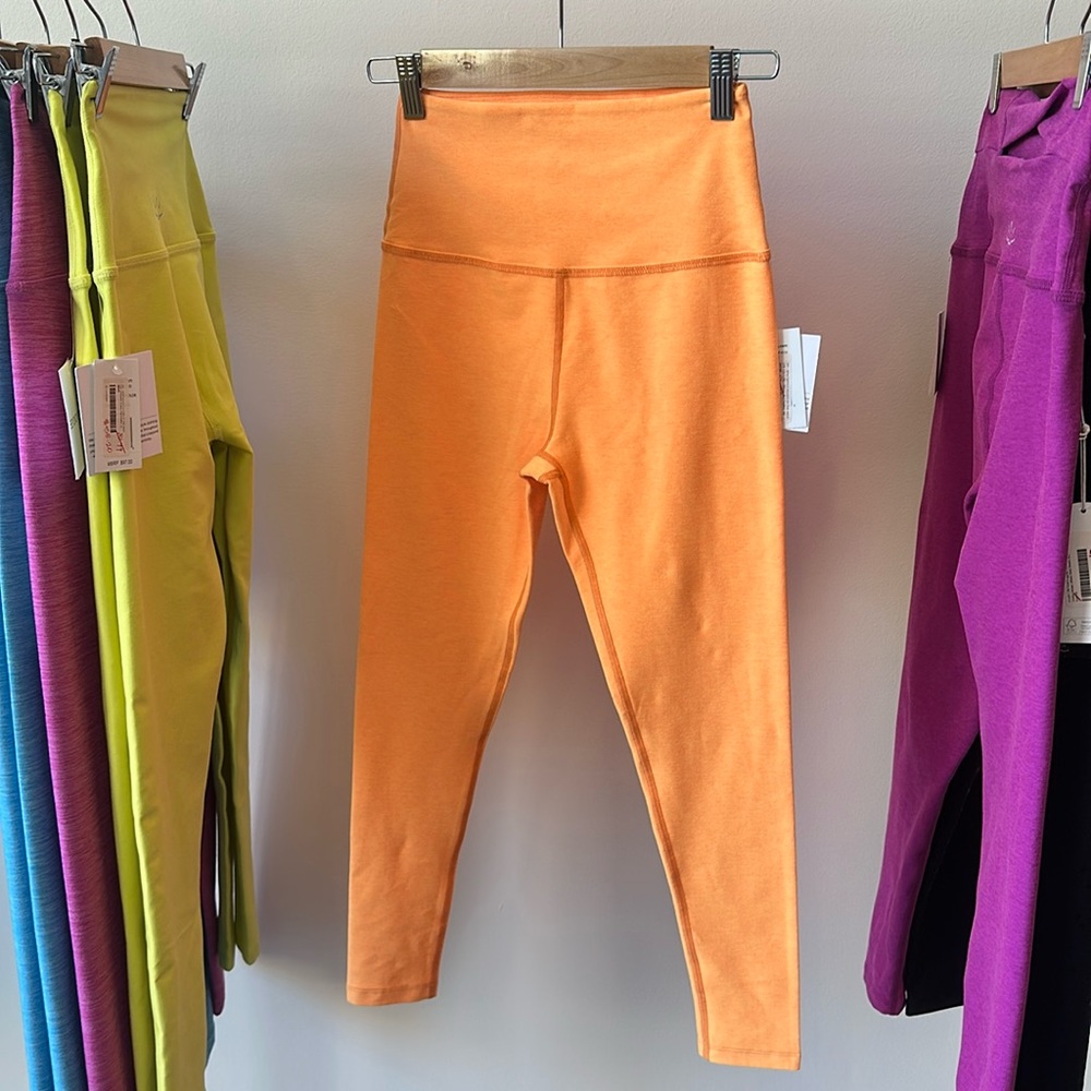 Beyond Yoga “Caught in the Midi” Leggings